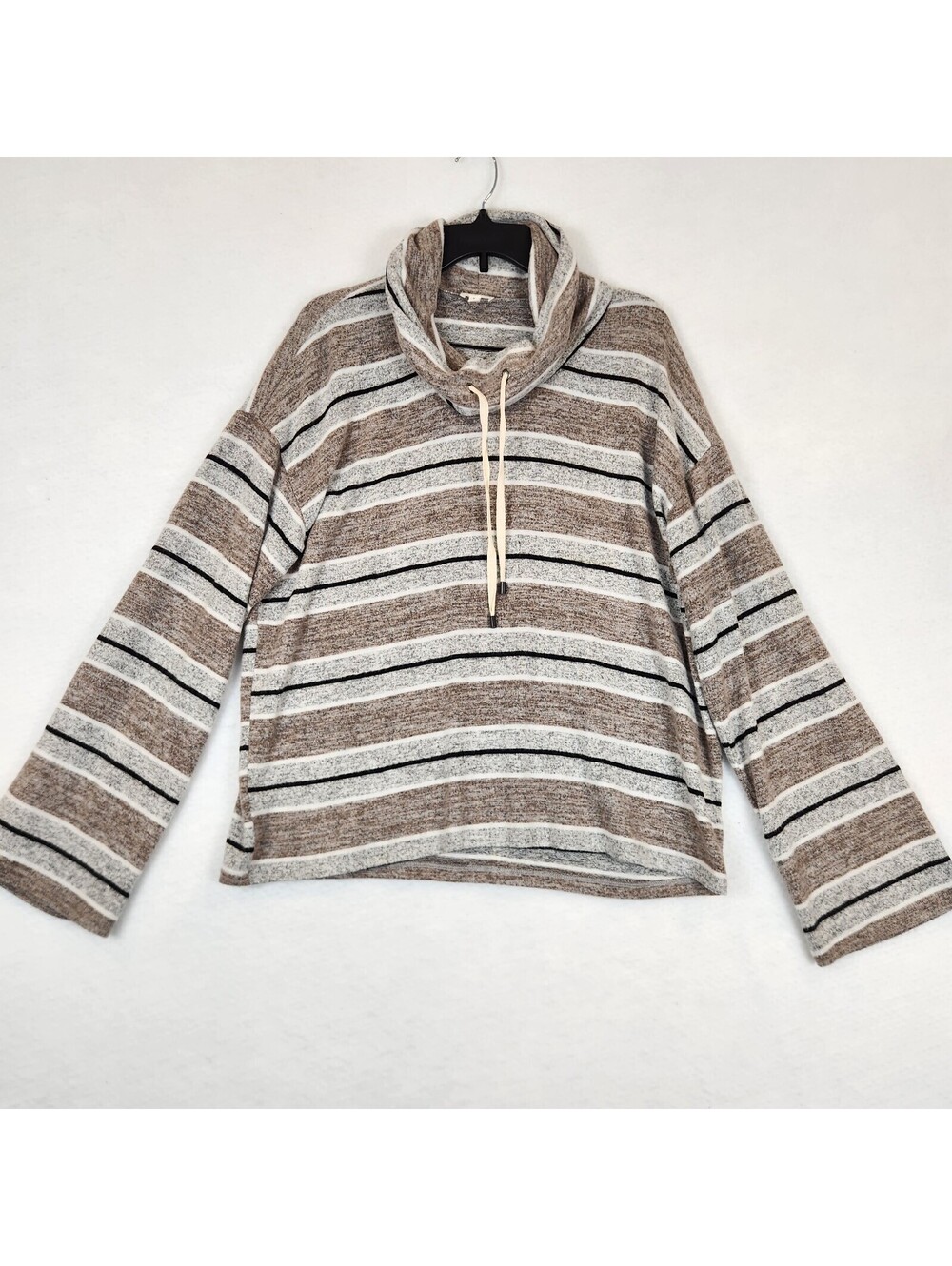 BKE Buckle Shirt Womens Large Long Sleeve Gray Striped Cowl Neck Soft EUC